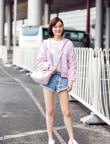 袁姗姗巴黎时装周少女造型引热议，床上用品互动增添温暖